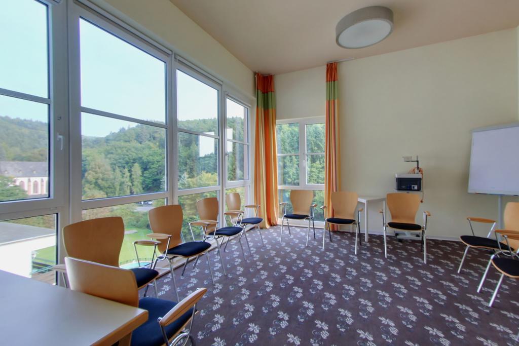 Akzent Waldhotel Rheingau Geisenheim Bagian luar foto
