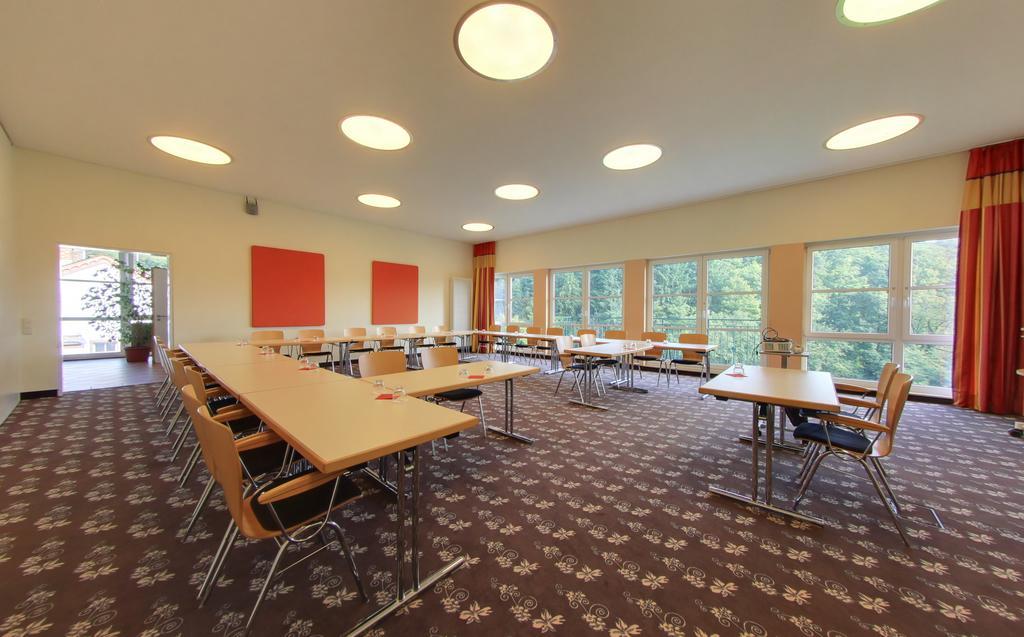 Akzent Waldhotel Rheingau Geisenheim Bagian luar foto