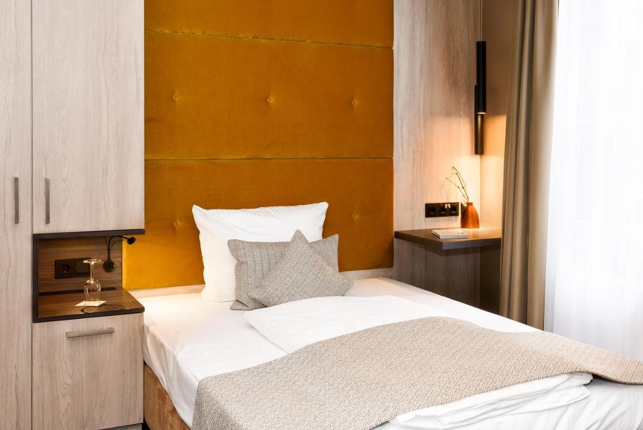 Akzent Waldhotel Rheingau Geisenheim Bagian luar foto