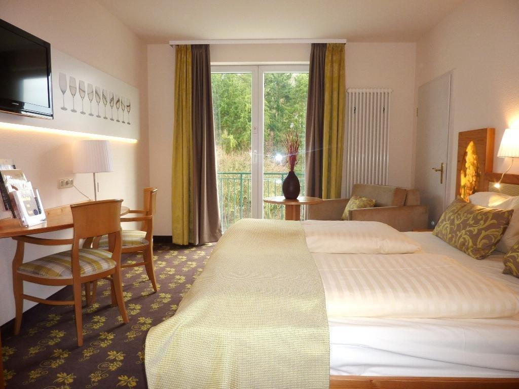 Akzent Waldhotel Rheingau Geisenheim Bagian luar foto