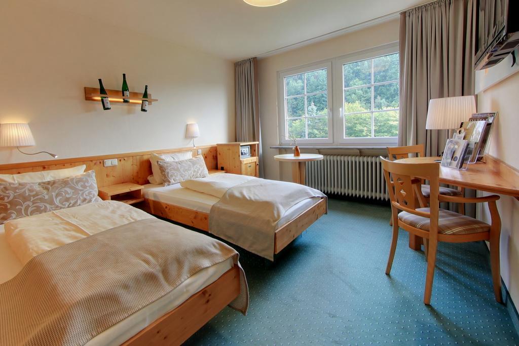 Akzent Waldhotel Rheingau Geisenheim Bagian luar foto