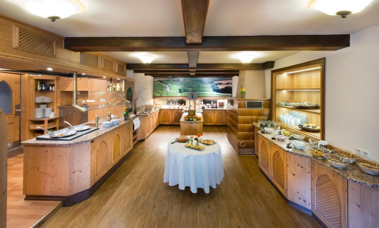 Akzent Waldhotel Rheingau Geisenheim Bagian luar foto