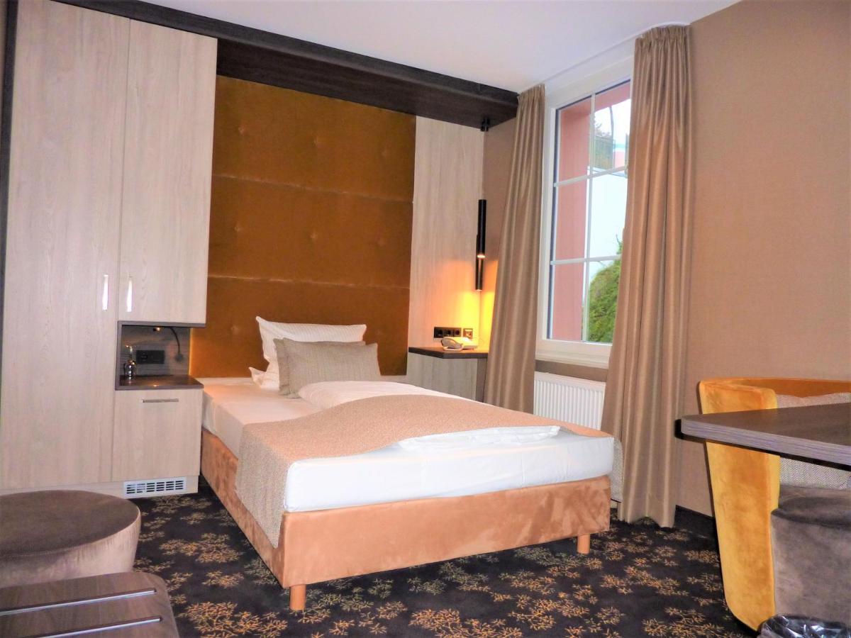 Akzent Waldhotel Rheingau Geisenheim Bagian luar foto